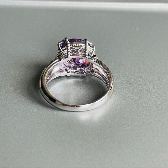 Lavender Cubic Zirconia Purple CZ Large Solitaire Cocktail Sterling Silv… - Picture 8 of 10